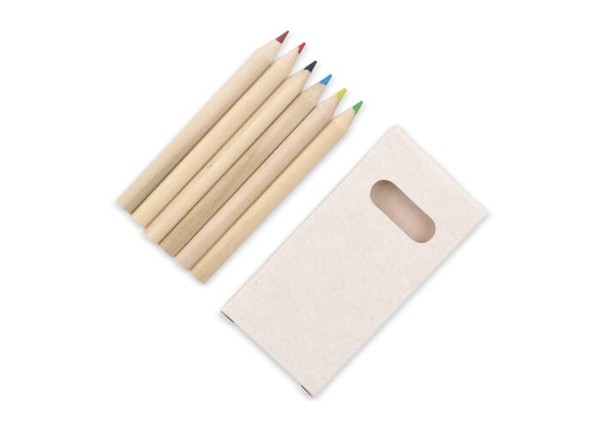6 crayons de couleur dans une boîte en brique de lait recyclé