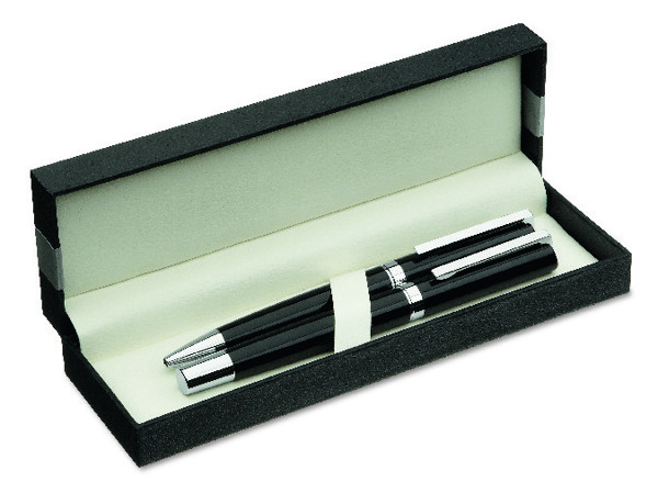 Pen and roller in paper box Cecil