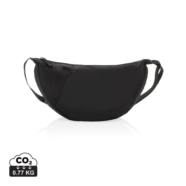 Crossbody Crescent XL z RPET AWARE™  ve tvaru půlměsíce - Černá