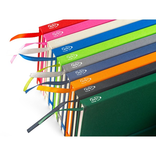 ANNE. Zápisník A5 z recyklovaného polyesteru (100% rPET) s linkovanými stránkami - Pastelově Bílá