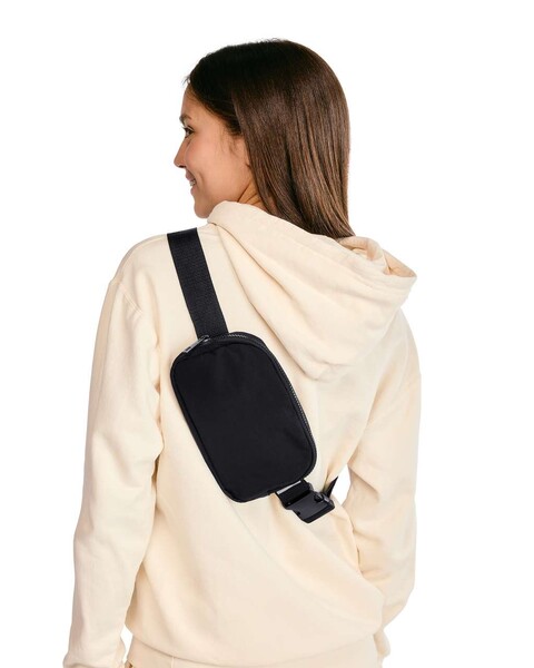 EXPLORER SLING BAG
