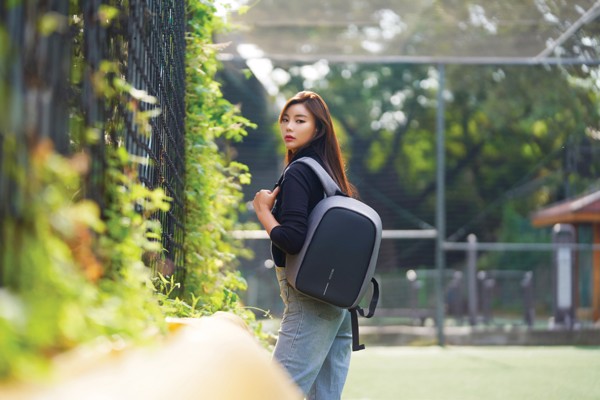 Bobby Hero Small, Anti-theft backpack - Grey