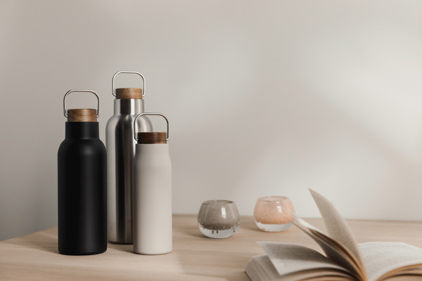 Vinga Ciro vacuum bottle, 580ml, recycled steel - Black
