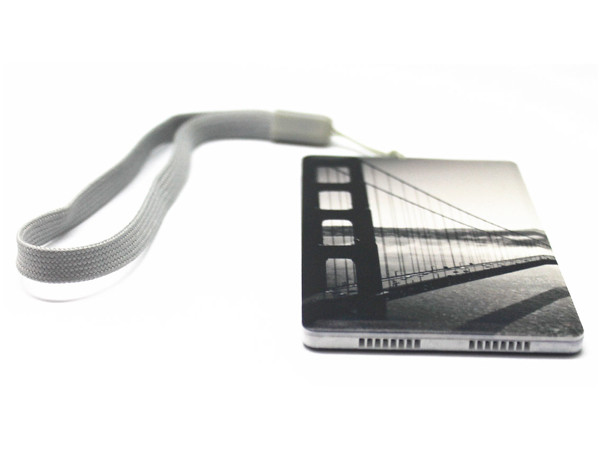 Bluetooth card speaker
