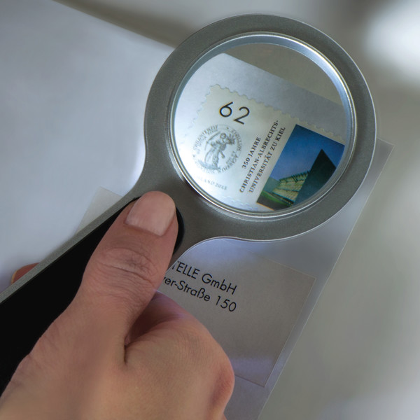 Plastic magnifier with white LED MONICA - Black