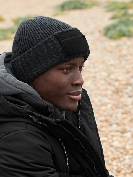 Zip Patch Beanie - Sand / Black