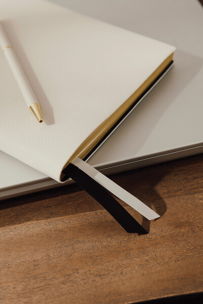 VINGA Arlo RCS executive writing set - White
