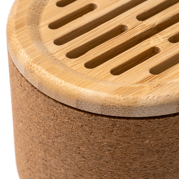 Personalised wireless speaker in cork and bamboo with Bluetooth 5.1