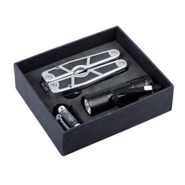 Survivor multitool with torch set