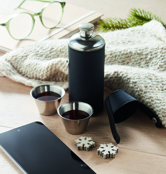 Flasche mit Schnapsbechern Cocoon