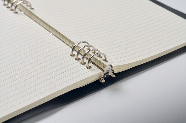 Notebook A5 ricaricabile in PU Spirable
