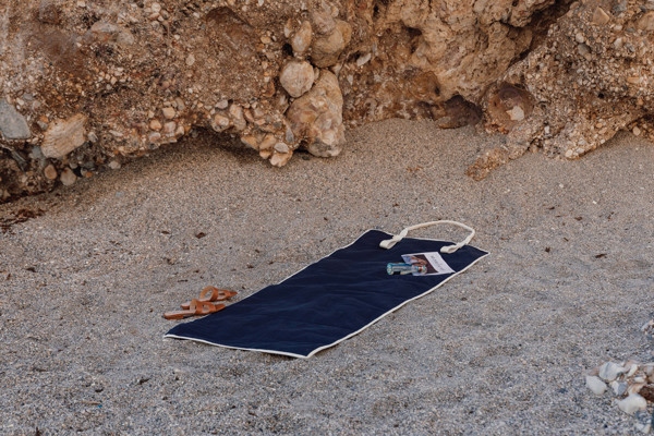 Podloga za plažo Vinga Volonne iz recikliranega platna, 340 g/m² - Surf Blue / Off White