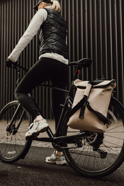 Vinga Baltimore bike bag, 17 inch laptop pocket - Greige