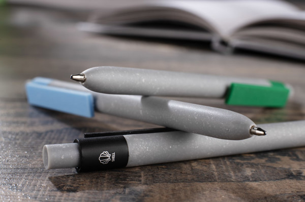 Ballpoint pen SELIS - black