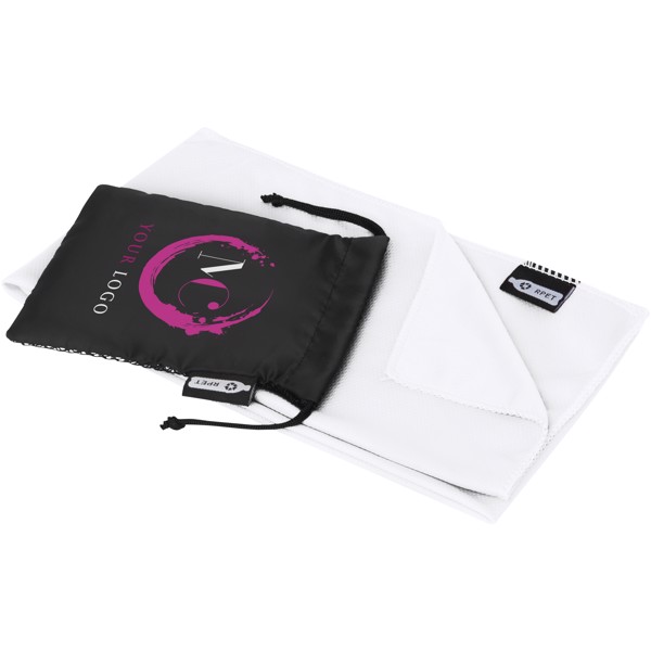 Asciugamano sportivo Raquel di raffreddamento in PET riciclato con pouch 80 x 30 cm - Bianco