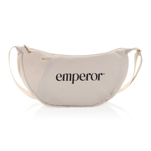 Crossbody Crescent XL z RPET AWARE™  ve tvaru půlměsíce - Béžová