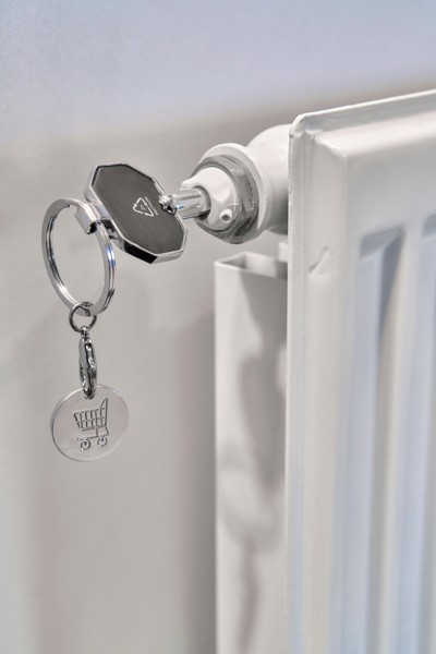 Recycled zinc alloy radiator bleed keychain Mara