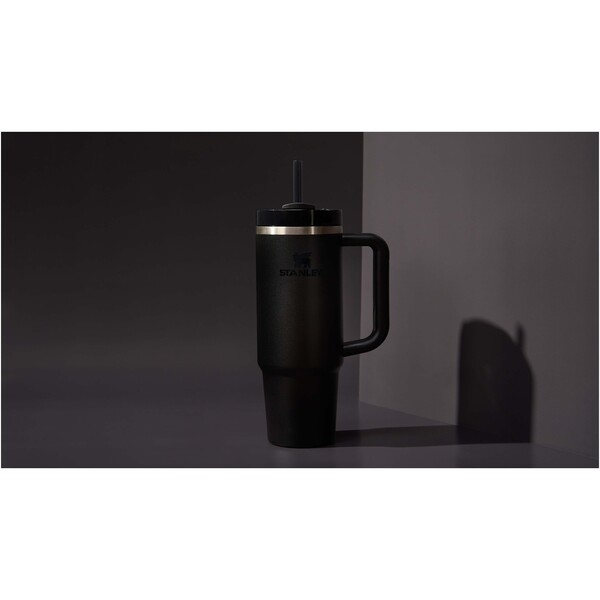 Stanley Quencher® H2.0 FlowState™ 890 ml recycled stainless steel insulated tumbler - Black