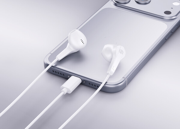Urban Vitamin Hartford RCS wired earbuds - White