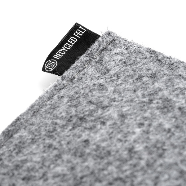Personalised document holder in recycled felt with zip compartment