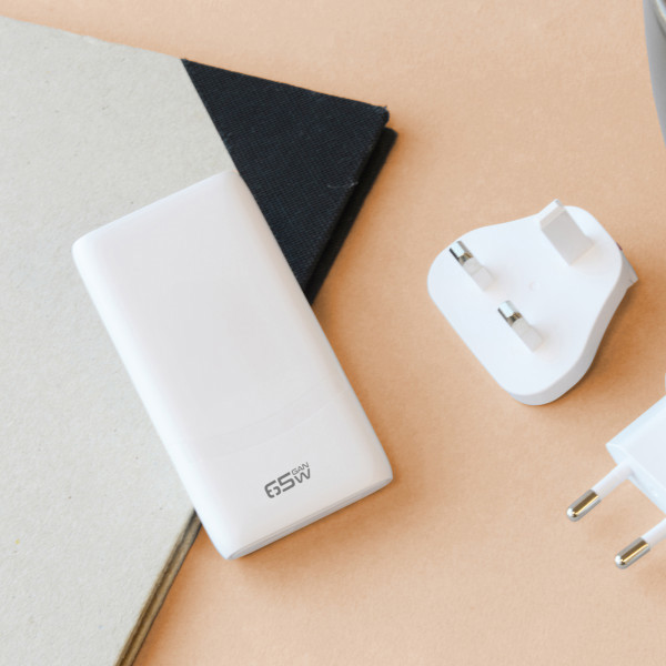 PASO - CHARGEUR SECTEUR 65W UNIVERSEL - EU/US/UK/AUS