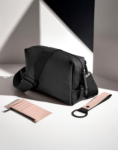Matte Pu Card Holder - Black / ONE SIZE