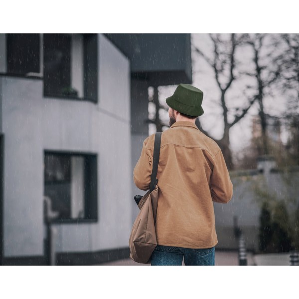 MASON. Panama z recyklovaného polyesteru (100% rPET) - Černá