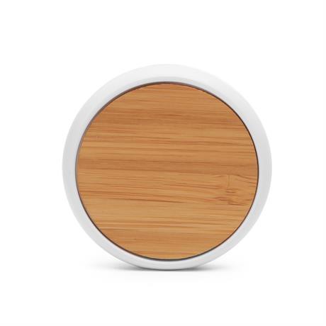 Cargador inalámbrico personalizado de bambú y ABS 5W con puerto USB-C