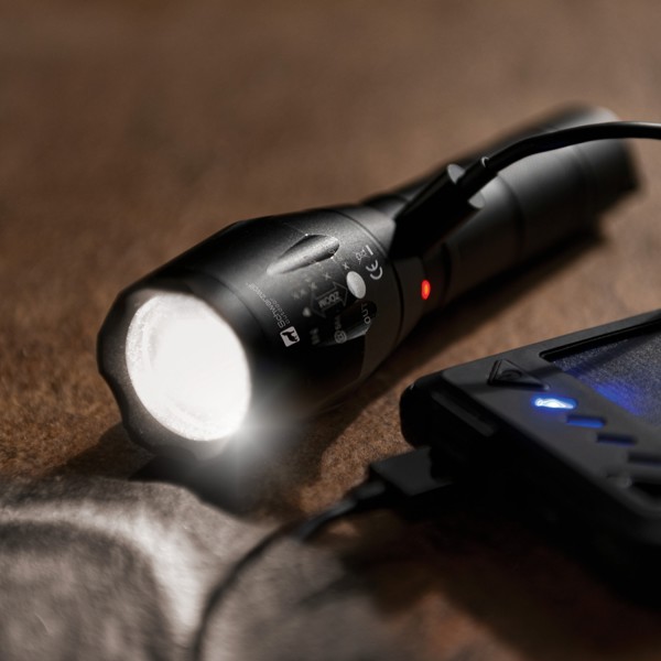 DELGADA wiederaufladbare CREE T6 Taschenlampe