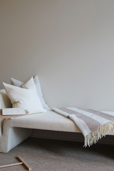 Vinga Tella blanket 1700x1300 mm, Polylana blend - Beige / Natural