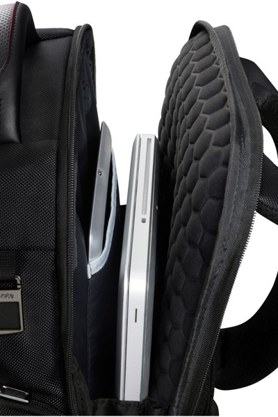 Pro-Dlx 6 Underseat Backpack M