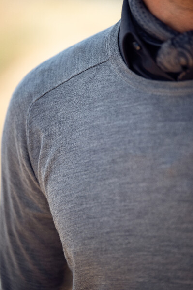 Merino V-Neck Dark Grey melange L