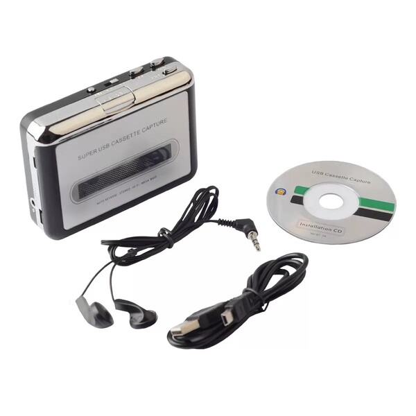 Cassette player with USB-to-MP3 converter