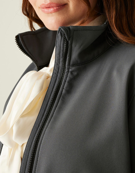 Women's Ablaze Printable Softshell - Black / Black / 12 (38)
