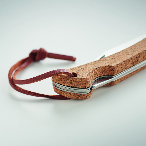 Foldable knife with cork Bladekork