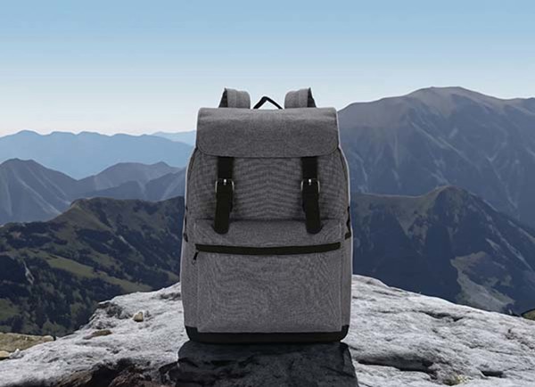 Laptop backpack with magnetic buckle straps