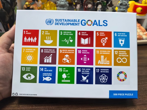 Fully Custom Jigsaw Puzzle with custom box - 38x52cm - 500pcs