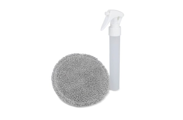 Spray et chiffon de nettoyage 2 en 1 - Blanc