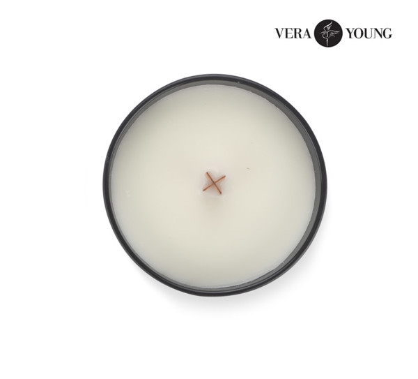 Soybean wax candle 220g - Black Pomegranate - VERA YOUNG