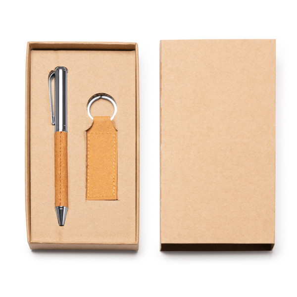 Personalized pen and keyring set in recycled leather with eco case