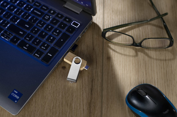 USB Flash Drive 3.0 OTG TWISTER-PRO 32GB