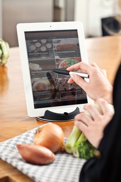 XD - Chef tablet stand with touchpen