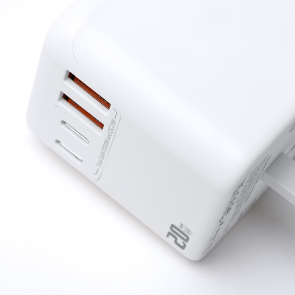 Adaptador Viaje Watik