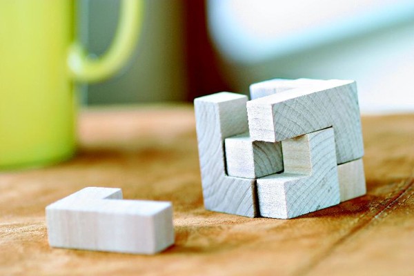 Wooden puzzle in cotton pouch Trikesnats