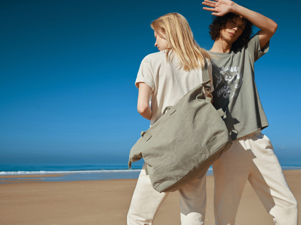 T-shirt coupe boxy en coton recyclé IQONIQ Teide - Heather Green / L