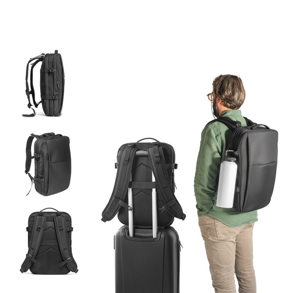 DALLAS. High-density recycled 600D polyester travel backpack for 17'3" laptop