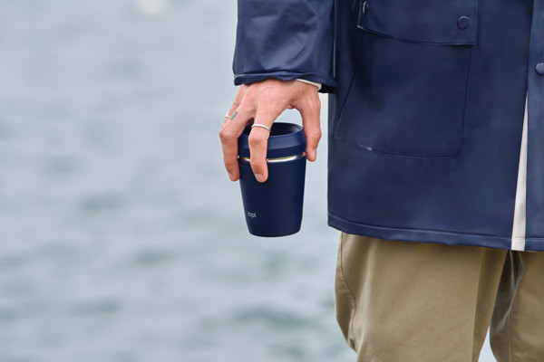 Mug 235 ml avec couvercle 360 en acier recyclé Topl - Bleu Marine
