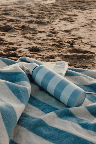 VINGA Lagoa GRS beach towel - Light Blue / White