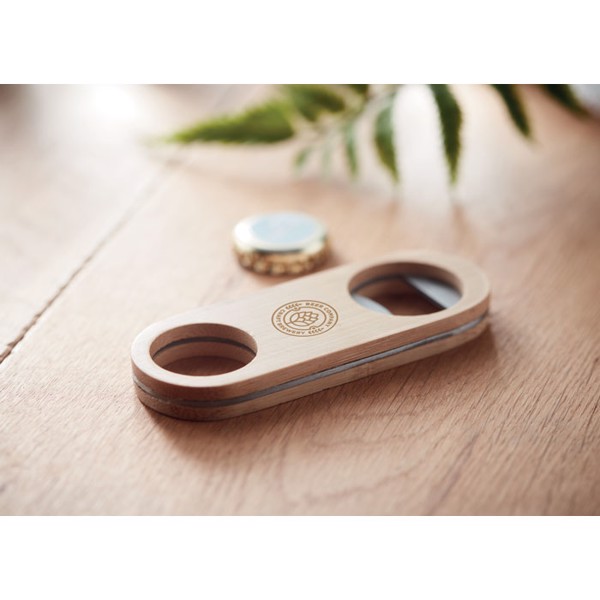 MB - Oval Bamboo bottle opener Valbamper