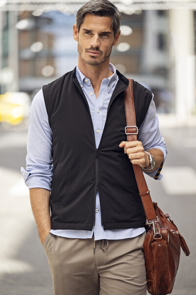 Modern Vest Walnut S